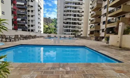 APARTAMENTO A VENDA NA RUA GARIBALDI COM 2 VARANDAS, SALA EM 2 AMBIENTES, 3 QUARTOS SENDO 1 SUÍTE, 2 BANHEIROs SOCIAIS, 1 LAVABO, COPA, ÁREA DE SERVIÇO, 2 VAGAS NA ESCRITURA - CONDOMÍNIO COM INFRA COM