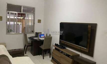 Apartamento tipo casa 2 quartos, sendo 1 suíte, na Rua Barão de Itaipú.