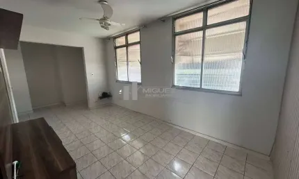 Apartamento a venda composto por 4 quartos, sala ampla, cozinha com área de serviço independente, vaga, localizado ao lado Da UERJ, na Rua São Francisco Xavier