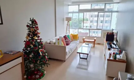 Apartamento a Venda na Rua Itabaiana, - Grajau com 3 quartos, todo modernizado com vaga na escritura
