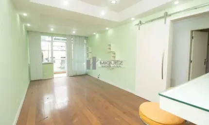 Apartamento à venda  próximo ao Shopping Tijuca  Rua Santa Sofia  2 quartos, sendo 1 suíte 2 vagas na escritura  90 m²