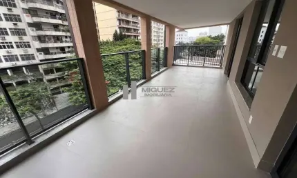 Apartamento à venda ( varanda, sala, 2 quartos e vaga) Condomínio Ornato! Sofisticação na Tijuca! Rua Dona Delfina colado no metrô Uruguai! Rio de janeiro