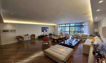 APARTAMENTO A VENDA RUA DEZOITO DE OUTUBRO - PLANTA MAGNÍFICA COM 4 VARANDAS, 4 QUARTOS SENDO 2 SUÍTES,  COPA COZINHA, 2 DEPENDÊNCIAS - 340 M² - 3 VAGAS NA ESCRITURA