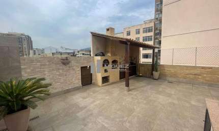 Cobertura linear à venda salão 3 quartos terraço gourmet com aproximadamente 175m² apenas 100 metros do Colégio Militar e 190m² do Colégio Pedro Segundo. Localizado na Rua General Canabarro no bairro 