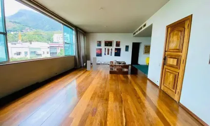 APARTAMENTO A VENDA RUA ITACURUÇÁ, SÃO 4 QUARTOS, 2 SUITES, SÃO 220M² DE PURO CONFORTO. 2 VAGAS DE GARAGEM EM ESCRITURA.