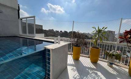 A venda esplêndida cobertura na Tijuca com 3 quartos, piscina e churrasqueira