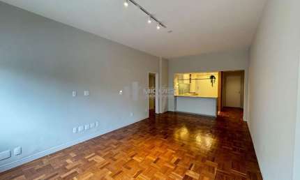 À venda apartamento Reformado na Tijuca com Suíte e Vaga
