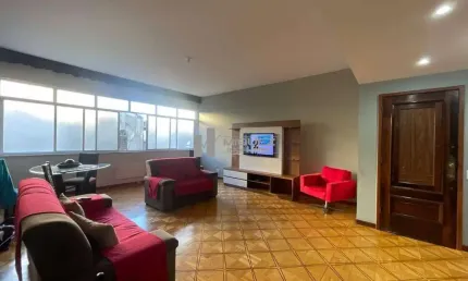 Apartamento à venda na Tijuca! Sensação de casa!! São aproximadamente 150m² de puro conforto na Rua Carmela Dutra, Salão em 4 ambientes, 4 quartos, sendo 1 suíte com closet, copa cozinha com armários 