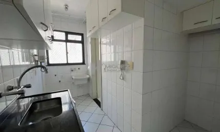 Apartamento à Venda, Rua Visconde de Itamarati,  Grande Tijuca, sala, 2 quartos sendo 1 suíte com vaga - Junto Baixo Tijuca.