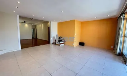 Excelente cobertura à venda, bairro da Tijuca! Este apartamento 03 quartos, garagem localização privilegiada!  ideal investir ou morar.!