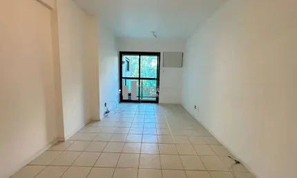 Rua Doutor Satamini, apartamento à venda com 02 quartos, 1 suíte, garagem e amplo varandão. Exclusividade colada  à Praça Afonso Pena, perfeito para moradia ou investimento.!