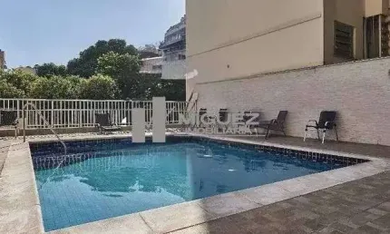 APARTAMENTO SILENCIOSO E CLARO À VENDA, A 5 MINUTOS DO METRÔ AFONSO PENA, COM SOL MATINAL, SALA PARA DOIS AMBIENTES, 2 QUARTOS E CONDOMÍNIO COM INFRA TOTAL.