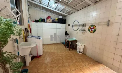 Localização sensacional, apartamento aconchegante com 3 quartos, entre as 2 estações de metrô (saens peña/uruguai), 1 vaga de garagem.