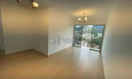 Excelente oportunidade: apartamento com varanda, 2 quartos, garagem e infra completa na rua aristides lobo, rio comprido.