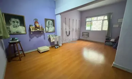 Seu lar dos sonhos está aqui! esta casa duplex a venda na rua grajaú,  oferece 156m², 6 quartos e 1 vaga de garagem. a apenas 3 minutos da praça edmundo rego, é a escolha perfeita para quem busca ampl