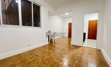 Apartamento a venda, térreo, rua benevenuto berna, tijuca, sala em 2 ambientes, 3 quartos, banheiro social, ampla cozinha, área de serviço.