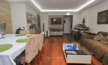 Apartamento à venda na tijuca, próximo ao metrô são francisco xavier! com varandão, sala ampla, 3 quartos (1 suíte), dependência, 2 vagas de garagem e portaria 24 horas. conforto e segurança garantido