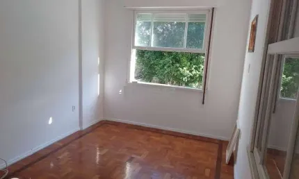 Oportunidade no Alto da Boa Vista! Apartamento à venda com 2 quartos, banheiro social e 1 vaga na escritura, próximo ao Largo da Usina. Ideal para quem valoriza localização e qualidade. Contate-nos ag
