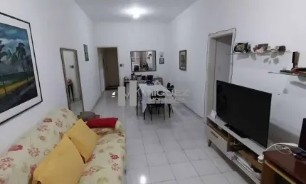 Apartamento à venda na Tijuca, colado à Praça Afonso Pena e ao Metrô Afonso Pena! São 3 quartos, incluindo 1 suíte, e 1 vaga de garagem. Localização imbatível para quem busca praticidade e conforto. E