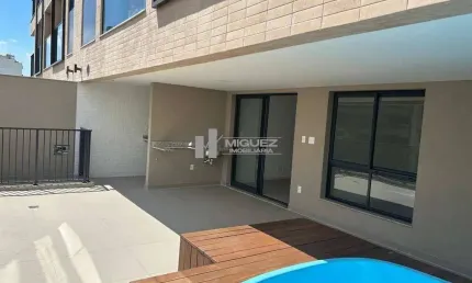 Apartamento garden à venda no condomínio ornato, tijuca! com 2 quartos, vaga, piscina e sofisticação, está colado ao metrô uruguai, na rua dona delfina. viva com conforto e estilo! contate-nos agora!