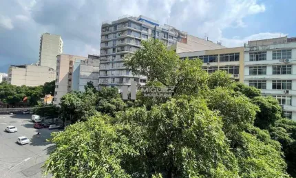 Apartamento à venda na tijuca, a 650 metros do metrô são francisco xavier! com 120 m², sala, 3 quartos e vaga, une bom gosto e praticidade. perfeito para quem busca conforto. fale conosco!