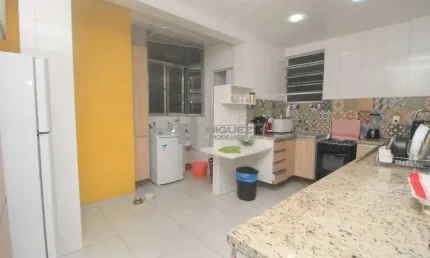 Oportunidade! apartamento à venda na grande tijuca com sala em 2 ambientes, 2 quartos e banheiro social. localização estratégica, perto da praça afonso pena e do futuro shopping américa. não perca ess