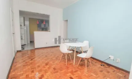 Apartamento à venda na grande tijuca, com sala ampla em 2 ambientes, 2 quartos confortáveis e banheiro social. localização privilegiada, pertinho da praça afonso pena e do futuro shopping américa. ide