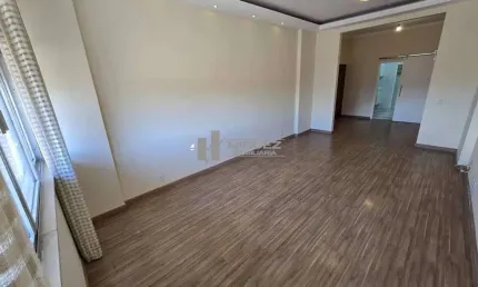 Oportunidade única! apartamento à venda na tijuca, 120 m², com sala em 3 ambientes, 3 quartos, dependências e vaga demarcada. viva com conforto na área nobre do bairro. agende sua visita!