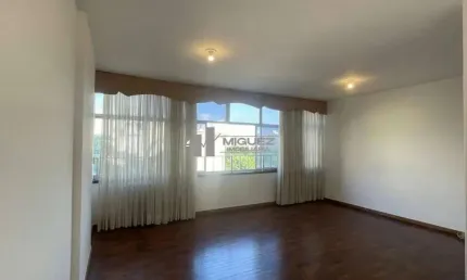 Apartamento à venda na Rua Campos Sales, Tijuca! Sala em 2 ambientes, 4 quartos (1 suíte) e vaga na escritura. Espaço e conforto em localização estratégica. Ligue agora e conheça!