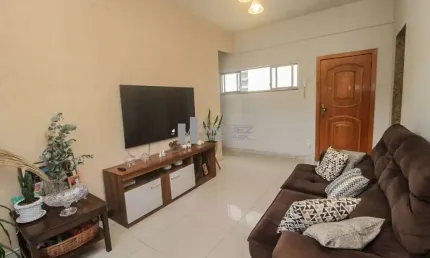 Cobertura à venda na Rua Riachuelo com 70m². São 2 quartos bem distribuídos e área externa privativa. Boa opção para quem busca praticidade no Centro do Rio.