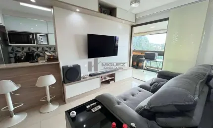 Rua do Bispo, Tijuca: apartamento à venda com 2 quartos, suíte, varanda, vaga e 70m². Condomínio com infraestrutura completa, próximo ao metrô.