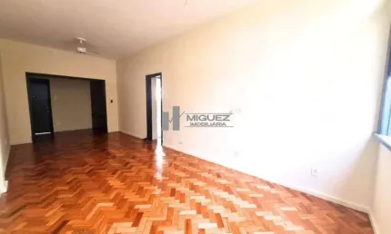 Apartamento à venda na Tijuca, a apenas 700m do Metrô Afonso Pena! 2 quartos, suíte e vaga de garagem. Perfeito para quem busca praticidade e conforto em uma localização estratégica. Entre em contato 