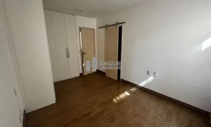 Seu novo lar está aqui! este apartamento à venda na rua pereira de siqueira (tijuca) 300m do metrô são francisco xavier. conta com 2 quartos ( 1 suite) 70m² 1 vaga de garagem.