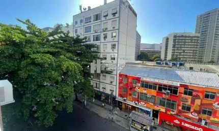 Apartamento à venda na Tijuca, com 1 quarto, próximo ao Shopping Tijuca e Metrô Saens Peña. Um imóvel funcional e bem localizado, ideal para renda ou moradia prática.