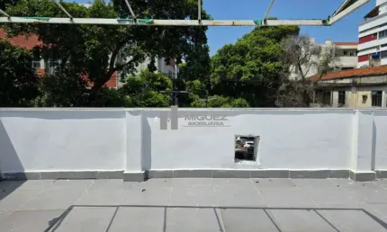 Sua casa dos sonhos está à venda! 3 quartos, garagem e terraço na tijuca, a passos do metrô afonso pena. espaço e praticidade para sua família. agende sua visita!