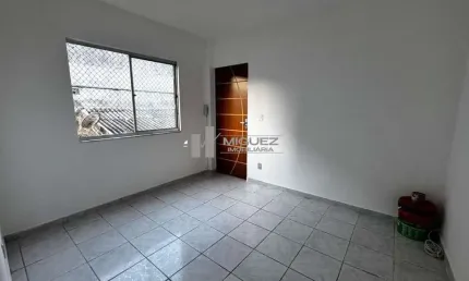 Apartamento a venda rua torres de oliveira (piedade) são 2 quartos, 1 vaga de garagem. proximidades a estação (piedade e quintino.