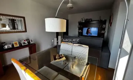 Vendo apartamento rua pedro domingues (encantado) varanda, 2 quartos, 1 vaga de garagem. à 3 min do estadio engenhão. à 5 min da linha amarela.
