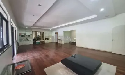 Tijuca, apartamento à venda com 300m², 5 quartos, 2 suítes, 5 banheiros, varandas e 3 vagas. localização privilegiada na rua helion póvoa, esquina com rua itacuruça, a 400m do metrô uruguai. contate p