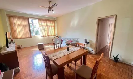 Apartamento à venda na rua professor gabizo, tijuca, a poucos metros do metrô afonso pena. imóvel com sala, 3 quartos (1 suíte), banheiro social, ampla cozinha, dependências completas e 1 vaga de gara