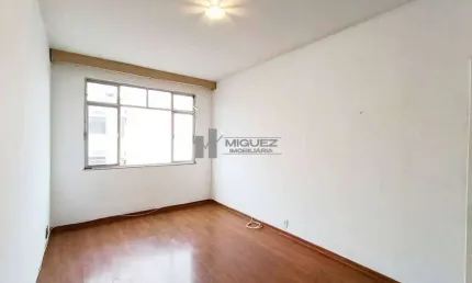 À venda: cobertura na rua cambaúba com 2 quartos, sala espaçosa e excelente localização. fácil acesso ao comércio local e ao iate clube jardim guanabara. agende sua visita.
