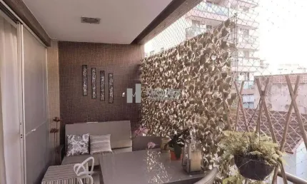 Amplo apartamento à venda na rua antônio basílio, tijuca: 140 m², 3 quartos (1 suíte), varanda, vista livre e 2 vagas na escritura. condomínio oferece porteiro 24h.