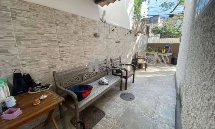 Rua henrique morize, grajaú. casa à venda com 3 quartos, 2 vagas e área externa!! código 22661