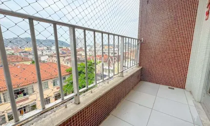 Apartamento de dois quartos em Olaria | Apartamento com varanda