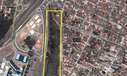 Terreno comercial à venda na Avenida Helvino Moraes, Vila São José, Taubaté