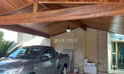 Casa com 3 dormitórios à venda, 189,02m² - Campos do Campo Louvre - Tremembé/SP