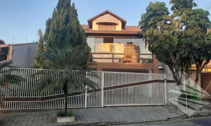 Sobrado com 5 dormitórios à venda, 309 m² - Campos Elíseos - Taubaté/SP