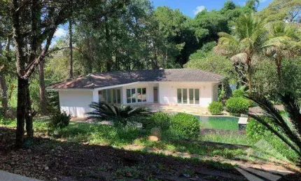 Casa com 3 dormitórios para alugar, 650 m² - Condomínio Chácaras Cataguá - Taubaté/SP
