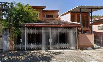 Sobrado com 6 dormitórios à venda, 440 m² - Vila Jaboticabeira - Taubaté/SP