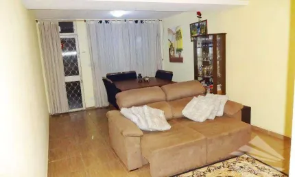 Sobrado com 4 dormitórios à venda, 103,60m² - Jardim Maria Augusta - Taubaté/SP