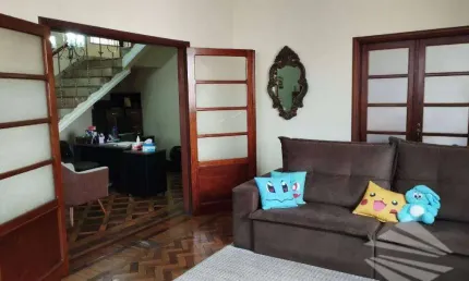 Sobrado com 4 dormitórios à venda, 260,50m² - Centro - Taubaté/SP
